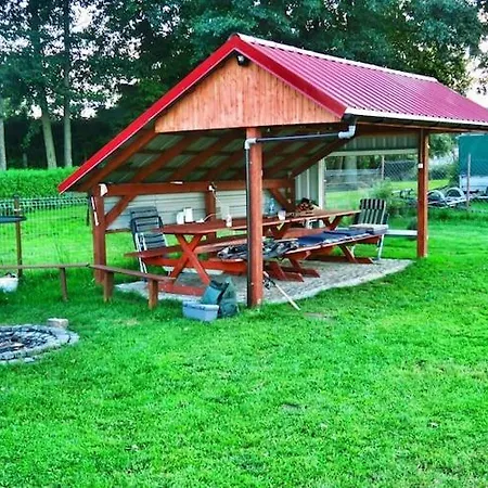 Mobilehome By A Ostrowiec Slawienski Vakantiehuis