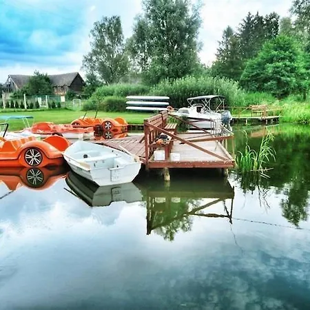 Mobilehome By A Lake, Ostrowiec Slawienski 別荘 *